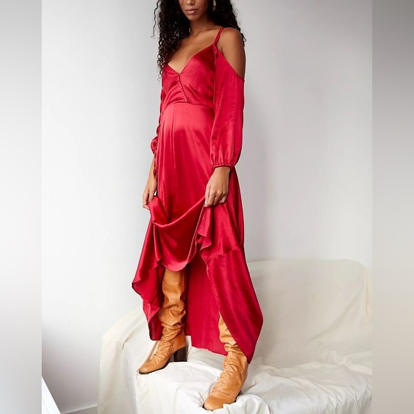 Free People Dresses & Skirts - Free People X Brenda Knight Lola Silky Cold Shoulder Strappy Billowy Maxi Dress